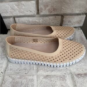 Ilse Jacobsen Women’s Tulip Perforated Slip on Sneaker Latte NWOT (40/9-9.5)